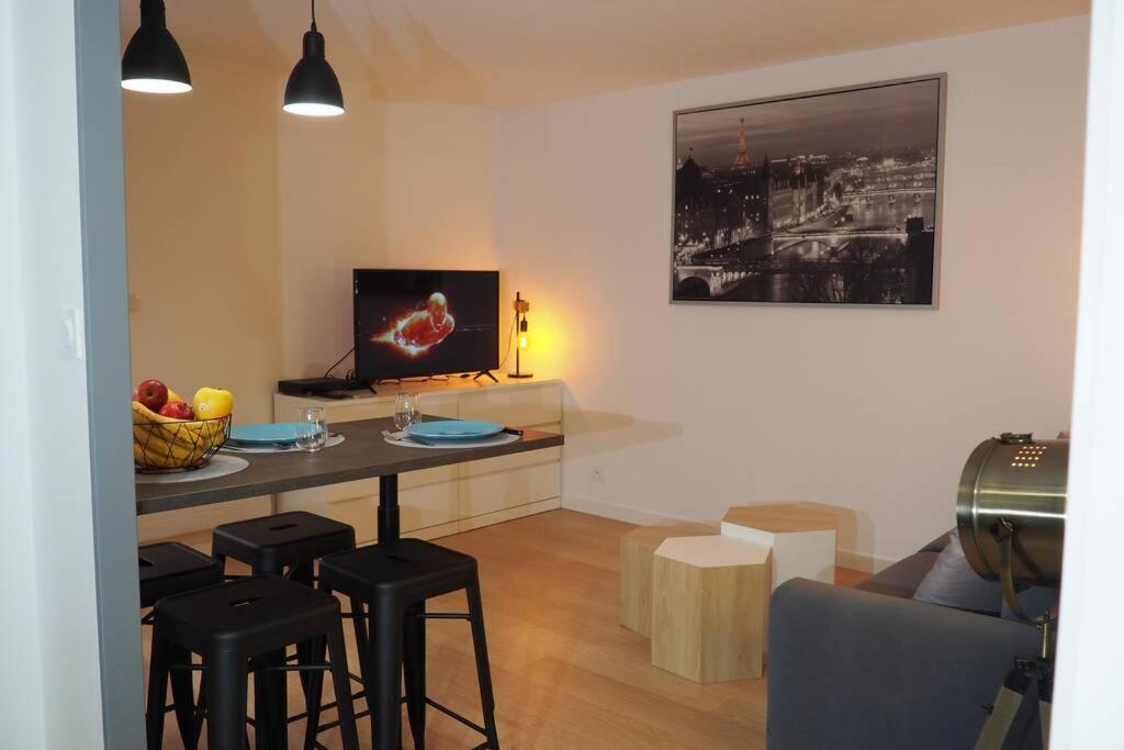 Le Faubourg-Raines - Chaleureux Studio A 5Mn De La Gare ディジョン エクステリア 写真